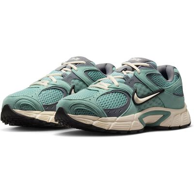 W NIKE V5 RNR