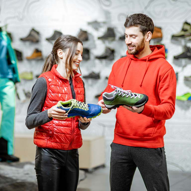 Sportartikel Verkäufer*in Abteilung Wander-/Bergschuhe (60-100%) Sportartikel Verkäufer*in Abteilung Wander-/Bergschuhe (60-100%)