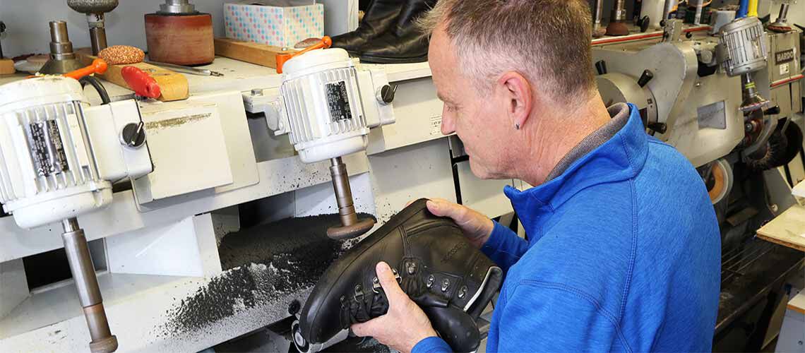 Schuhmachermeister/in Schuhmachermeister/in