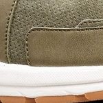 22-201 Sneaker