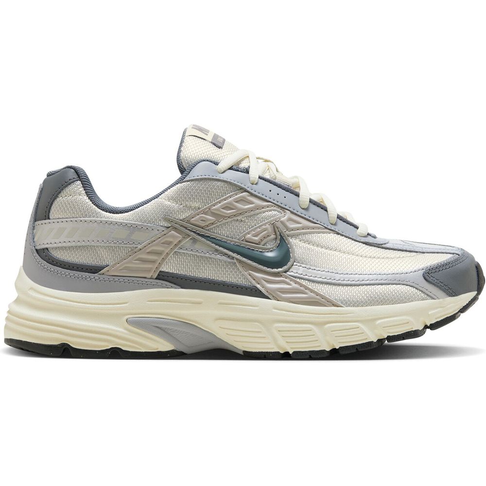 WMNS NIKE INITIATOR