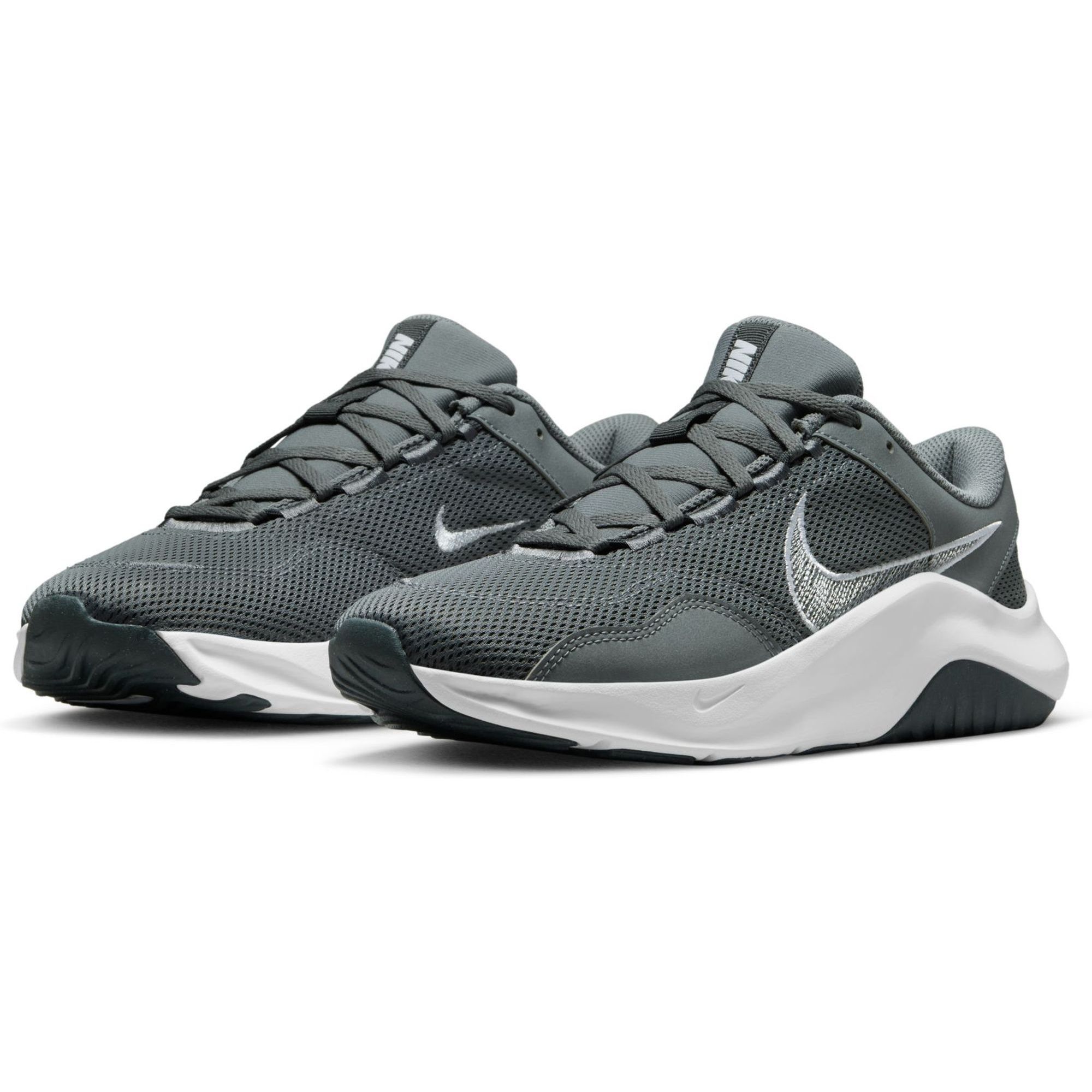 Nike Legend Essential 3 Next Nature Men\'s Workout Shoes Nike Legend Essential 3 Next Nature Men\'s Workout Shoes