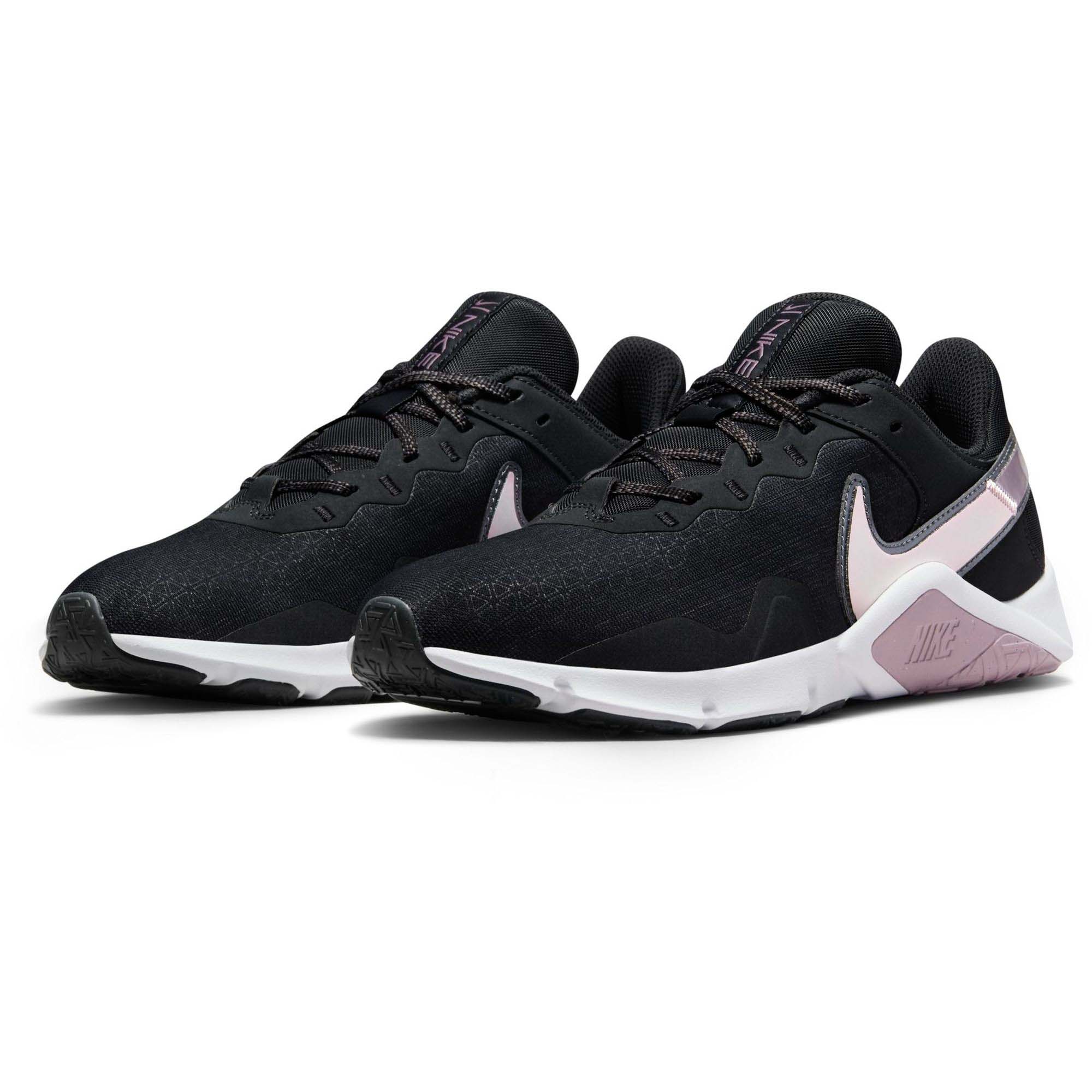 W NIKE LEGEND ESSENTIAL 2 PRM